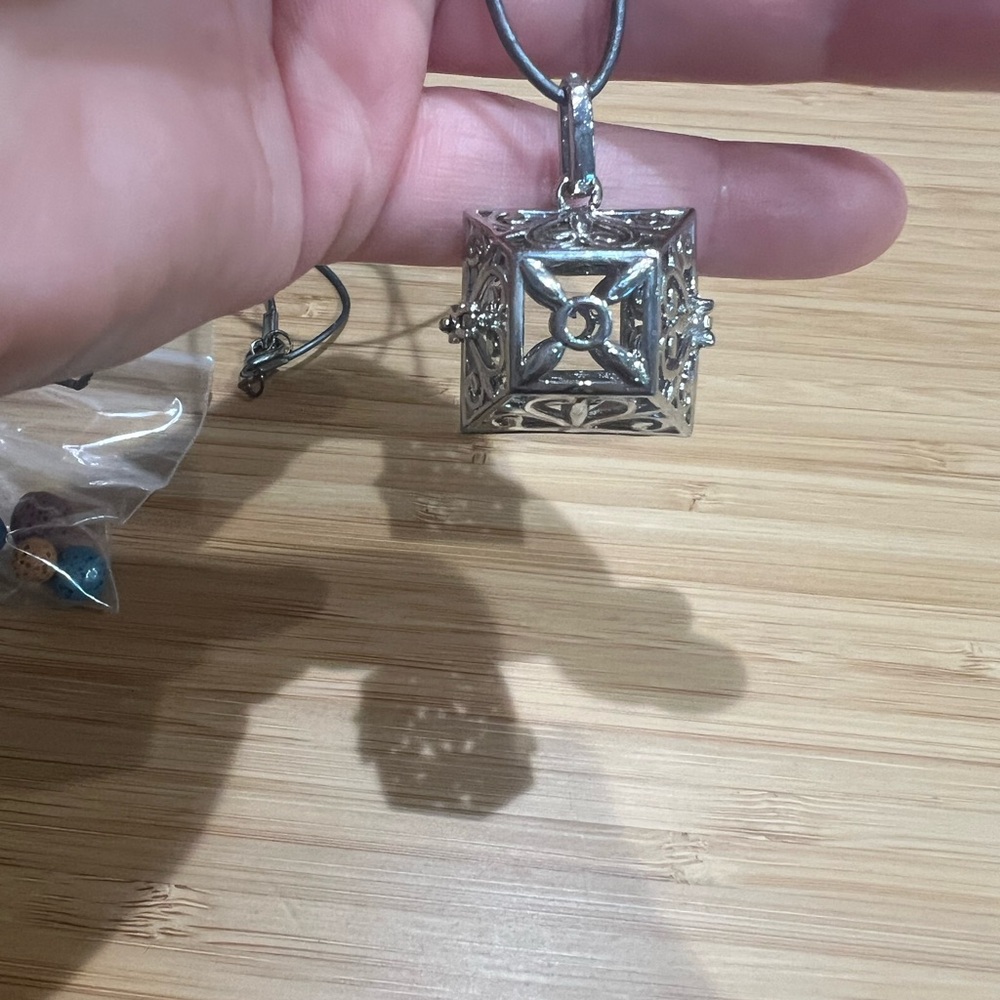 Essential Oil Diffuser Necklace – Silver Tone Cube Locket